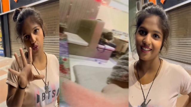Girl sucking her boyfriend’s dick in a public place - Auntymaza.com