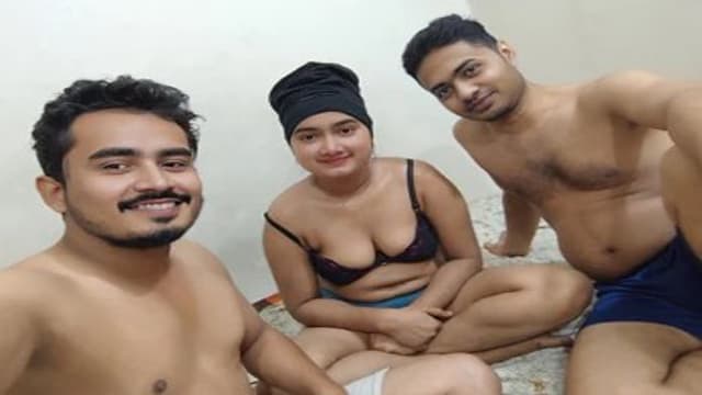 Desi Sexy Girl Shared Threesome Fucking Video HD - Auntymaza.com