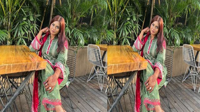 Desi Girl Sumaiya Blowjob And Threesome Fuck - Auntymaza.com