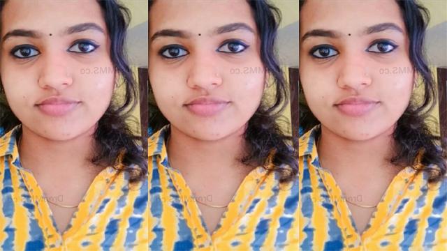 Mallu Girl Showing Boobs and Pussy to Lover in Video Watching - Auntymaza.com
