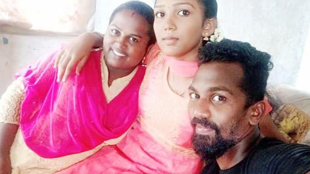 Mallu Wife Aur Saali Ek Sath Chod Diya - Auntymaza.com