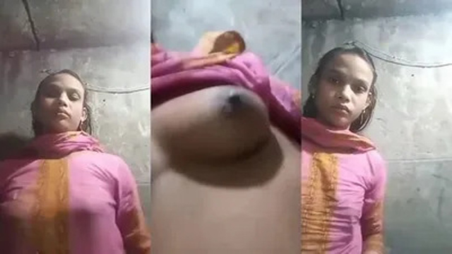 Sexy Rude Girl Boobs Showing & Pussy Fingaring Video - Auntymaza.com