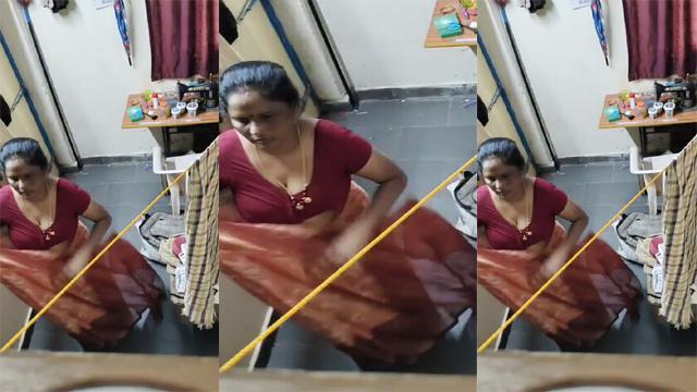Marathi Hot Mom Changing Clothes Secret Capture Video - Auntymaza.com