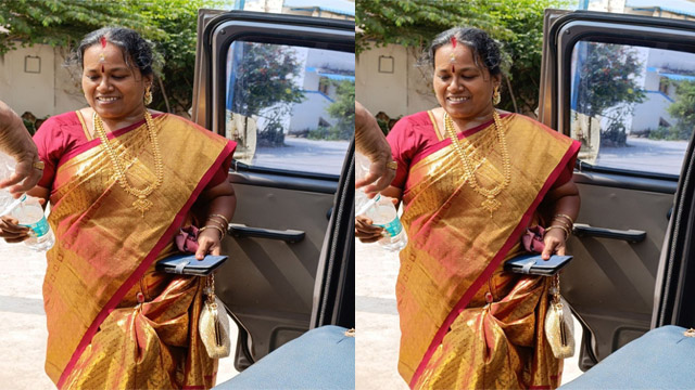 Thakur Amma Bathing And Son Secretly Recorded - Auntymaza.com