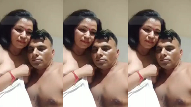 Cheater Aunty Chudai With Lover In Hotel Sex - Auntymaza.com