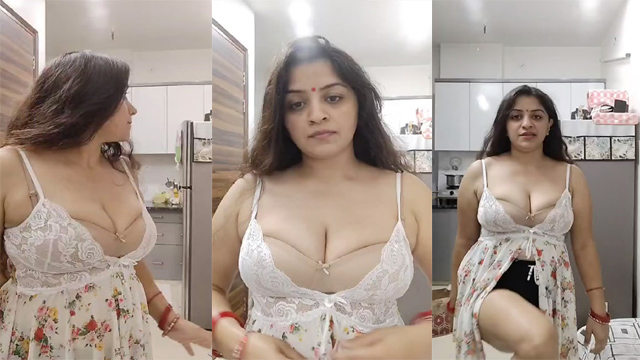 Vandana Pathak aka Me Mrs Vandana – Instagram Exclusive Live Update Video - Auntymaza.com