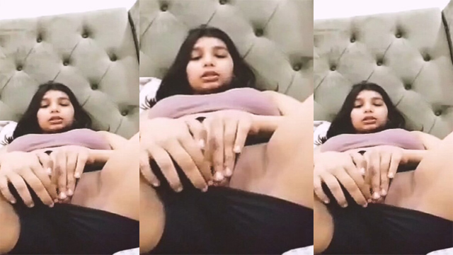 Beautiful Horny Gf Fingering Clip - Auntymaza.com