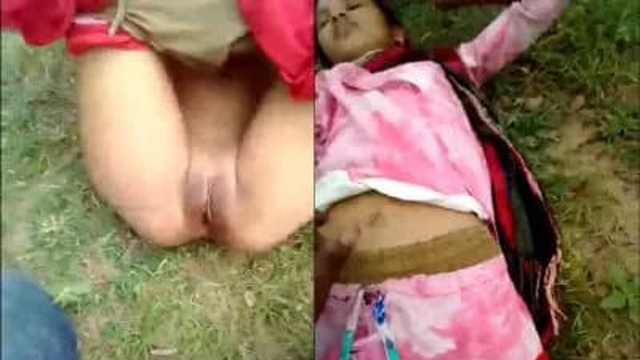 Young Boy Aunty – Open Air Hard Pound - Auntymaza.com